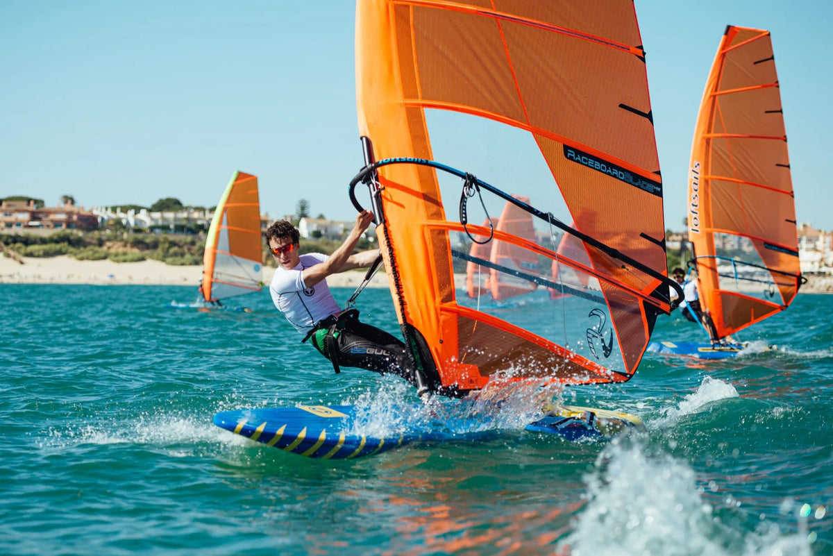 CHAMPIONSHIP-PROVEN SAILS