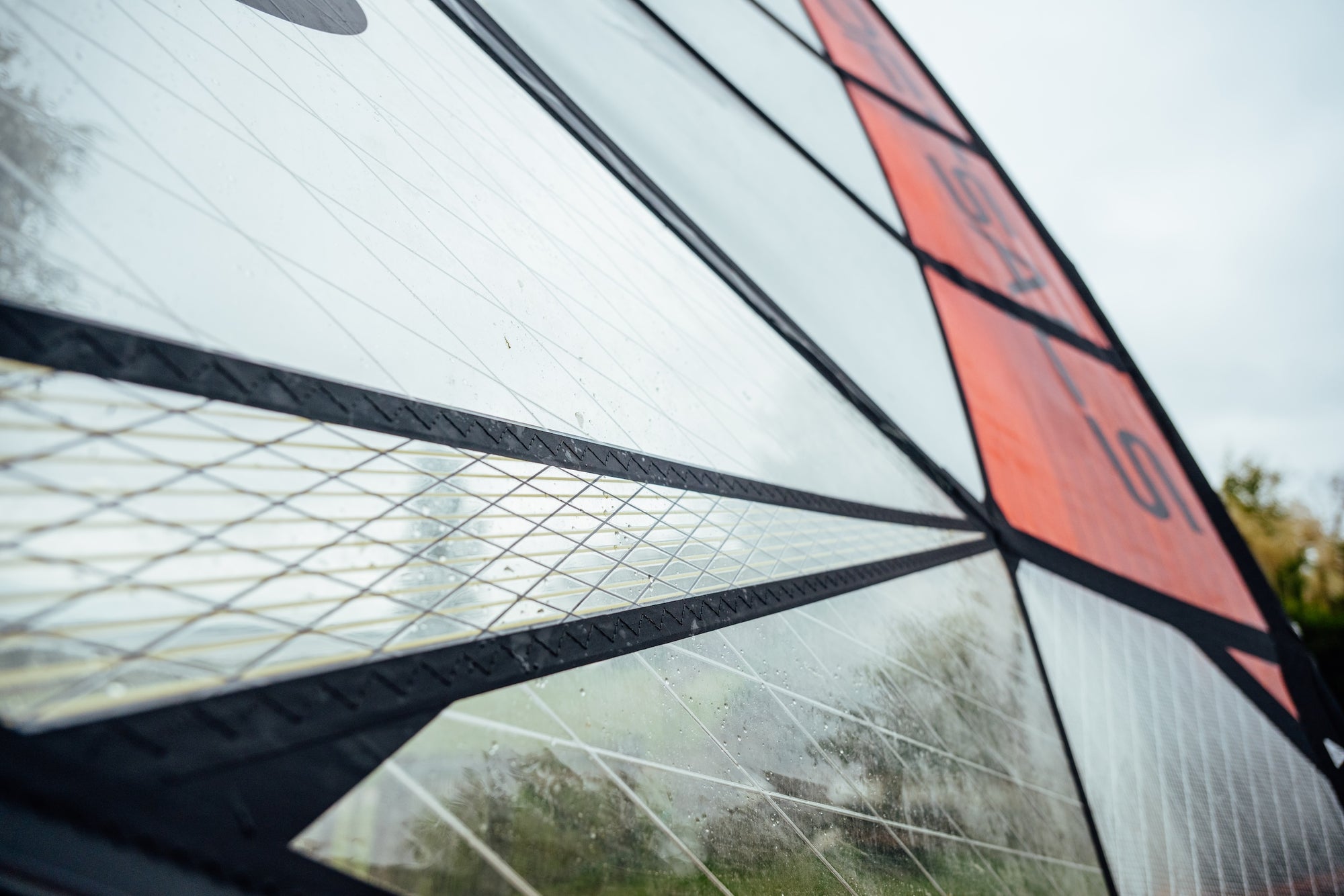 White Bi-Ply and X-Ply Construction